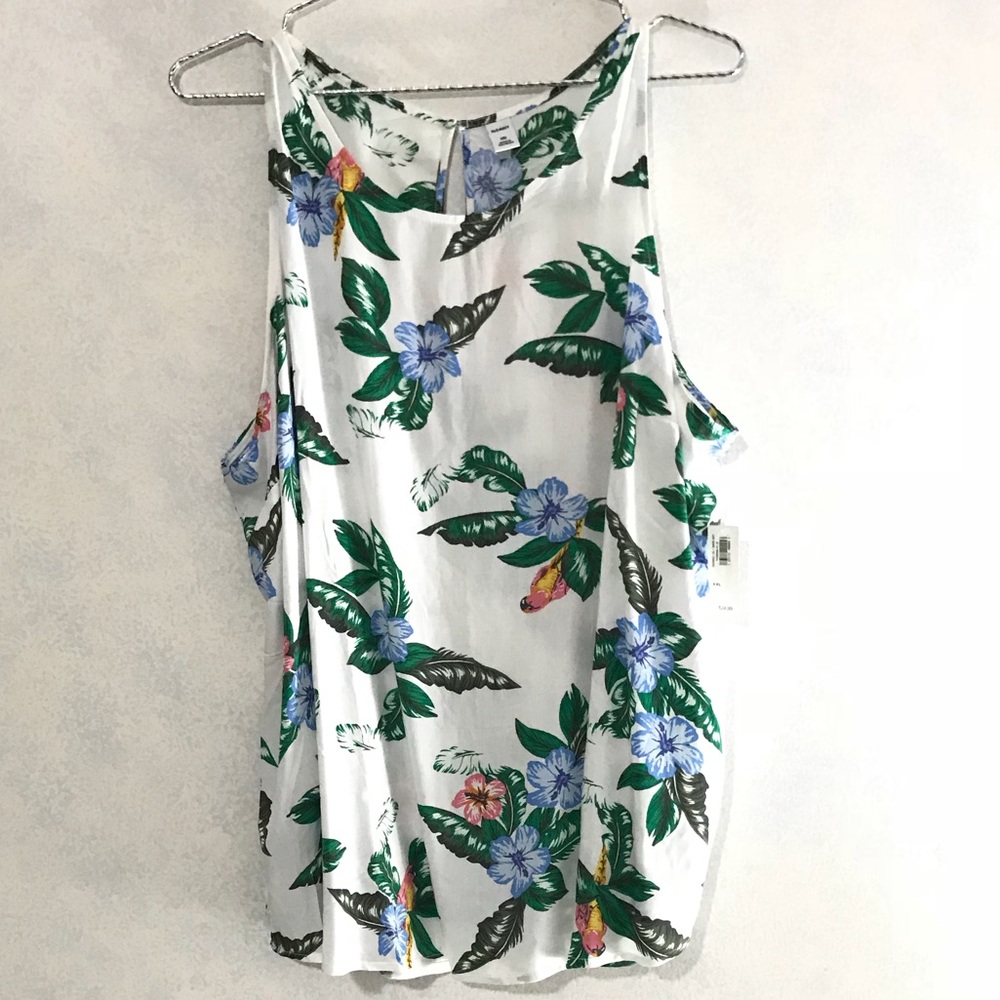 White & Floral Tropical tank NWT 🌺